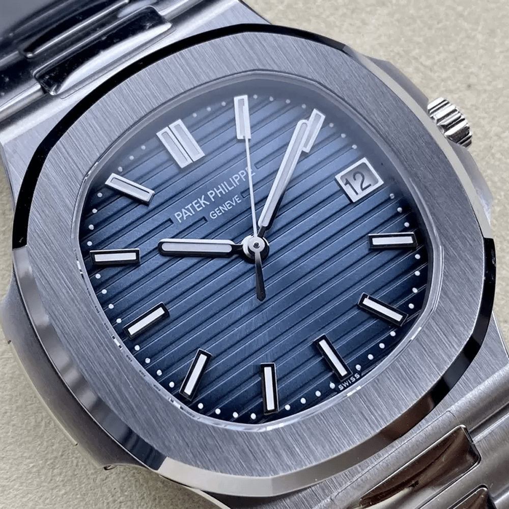 파텍필립 노틸러스 블루 텍스처 다이얼 SS 브레이슬릿 41mm 5811