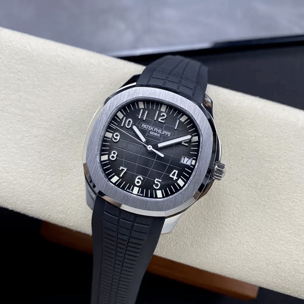 파텍필립 아쿠아넛 그레이 다이얼 SS 러버밴드 40mm 5167