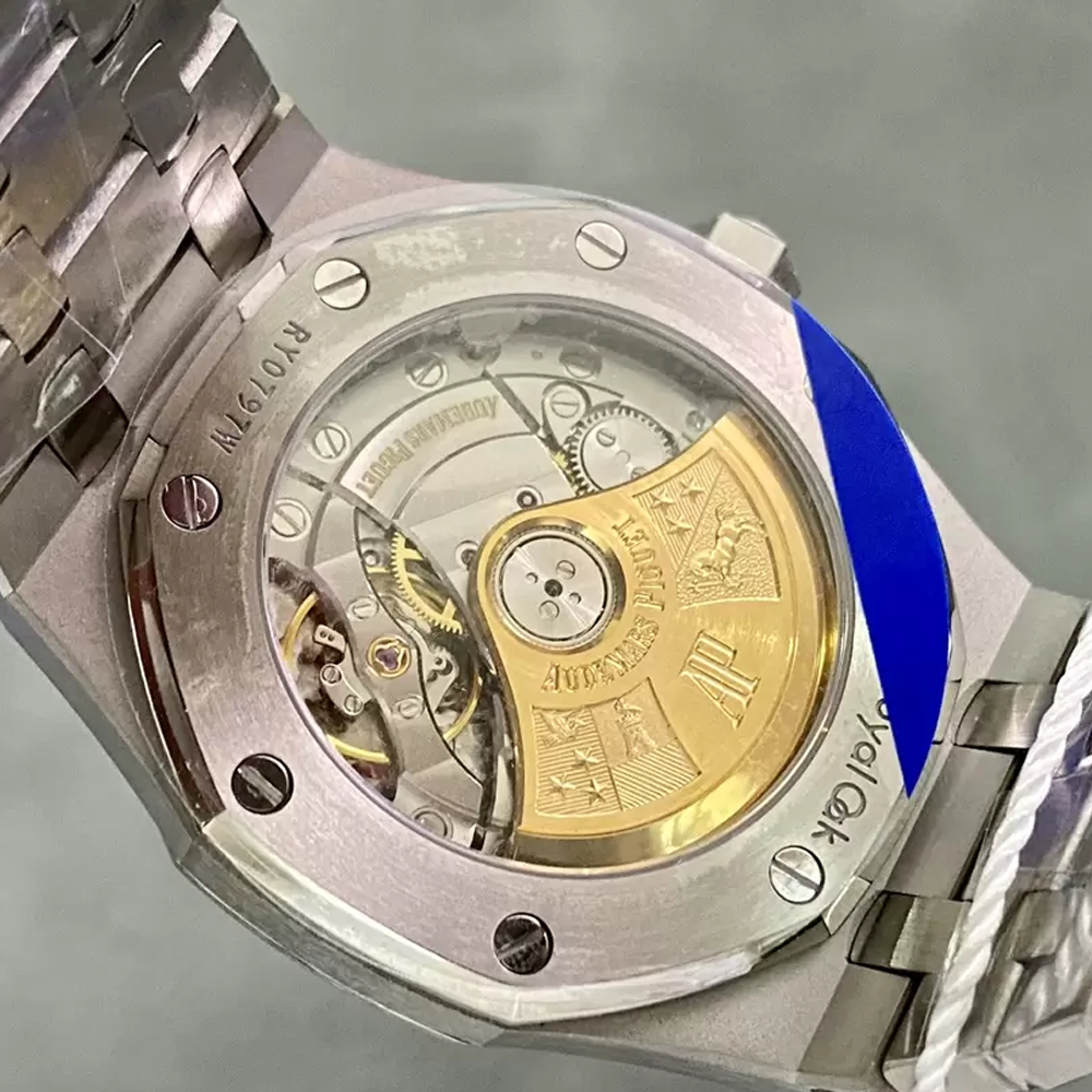 오데마피게 로얄오크 화이트 텍스처 다이얼 SS 브레이슬릿 37mm 15450