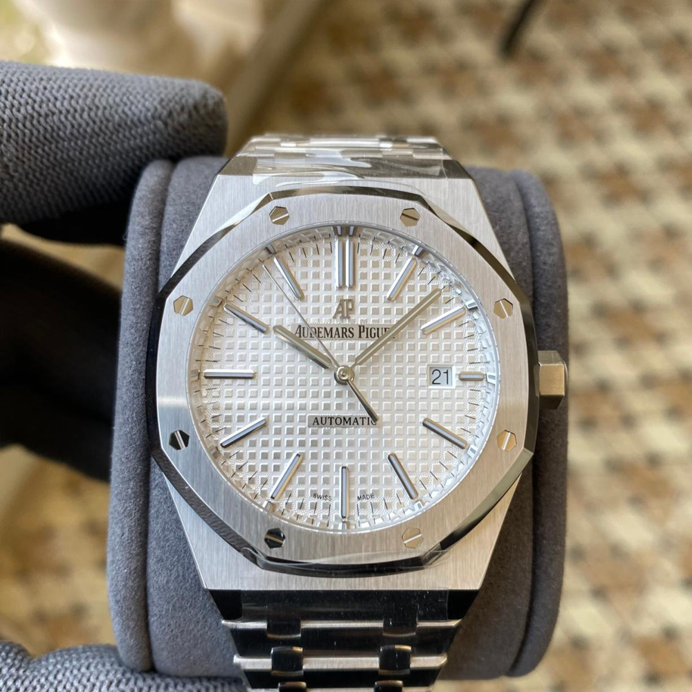 오데마피게 로얄오크 화이트 텍스처 다이얼 SS 브레이슬릿 41mm V3 15400ST