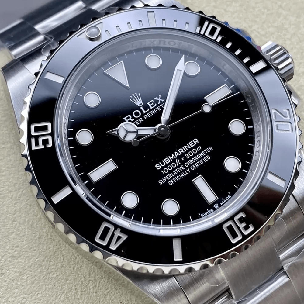 롤렉스 신형 서브마리너 논데이트 검판 41mm 124060