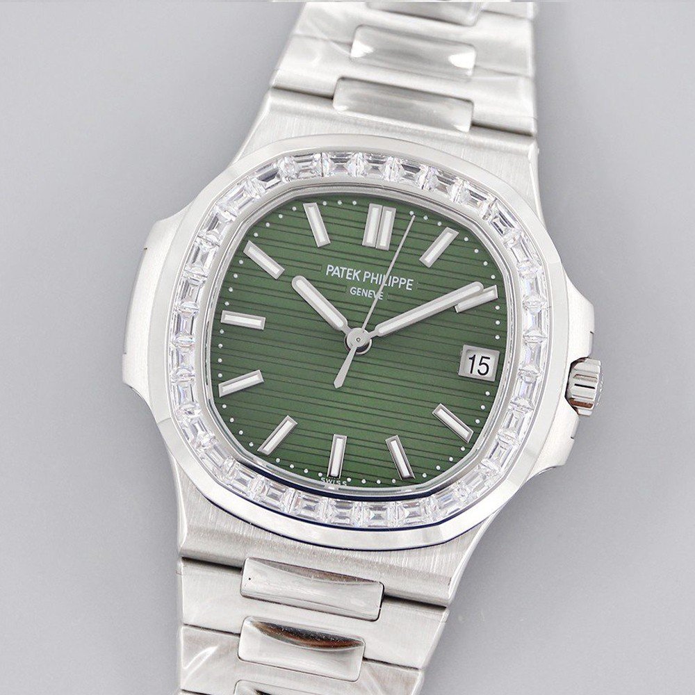 파텍필립 노틸러스 녹판 다이얼 다이아베젤 SS브레이슬릿 40mm 5711