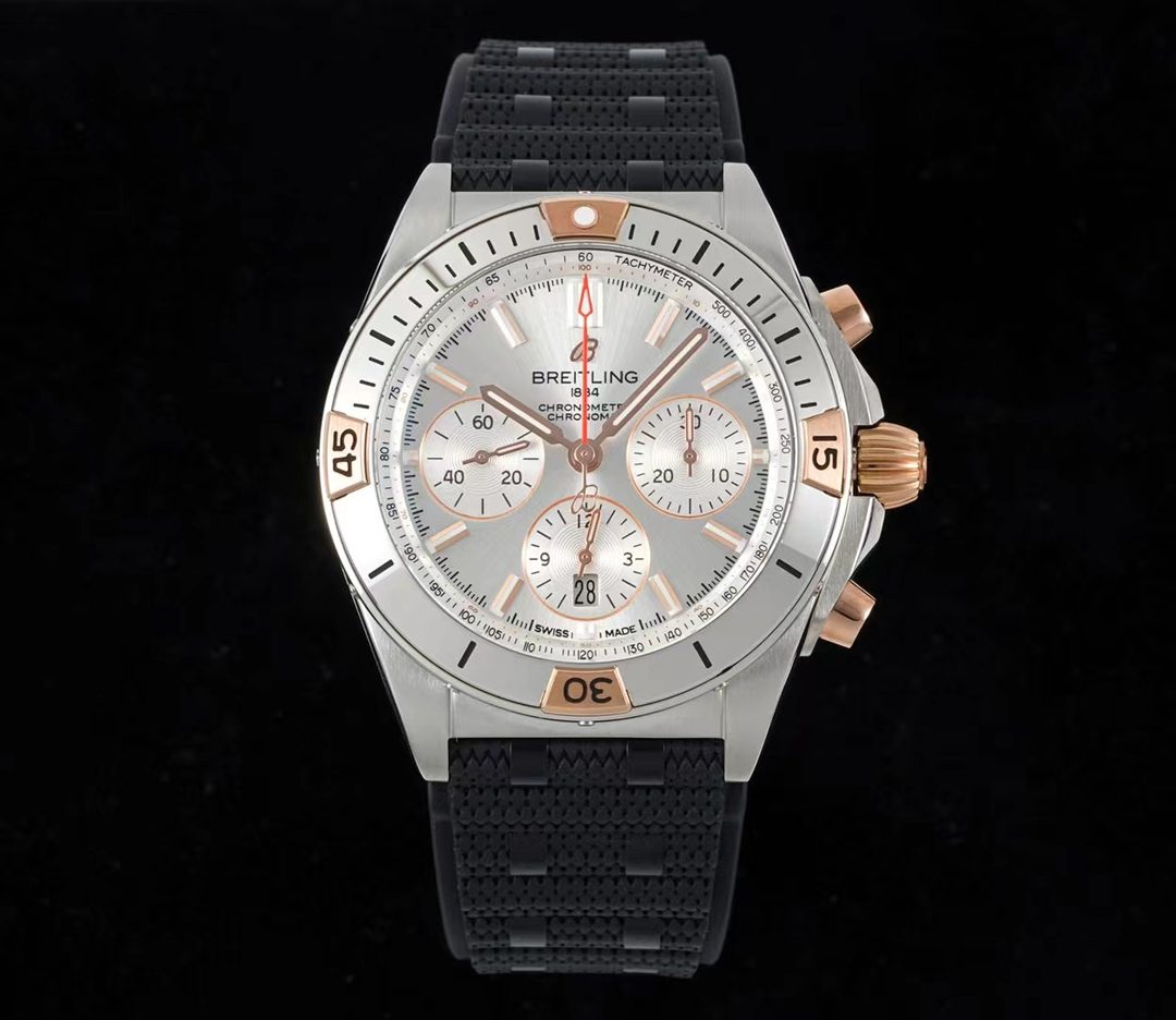 브라이틀링 크로노그래프 크로노맷 실버 다이얼 러버 스트랩 42mm IB0134101G1A1