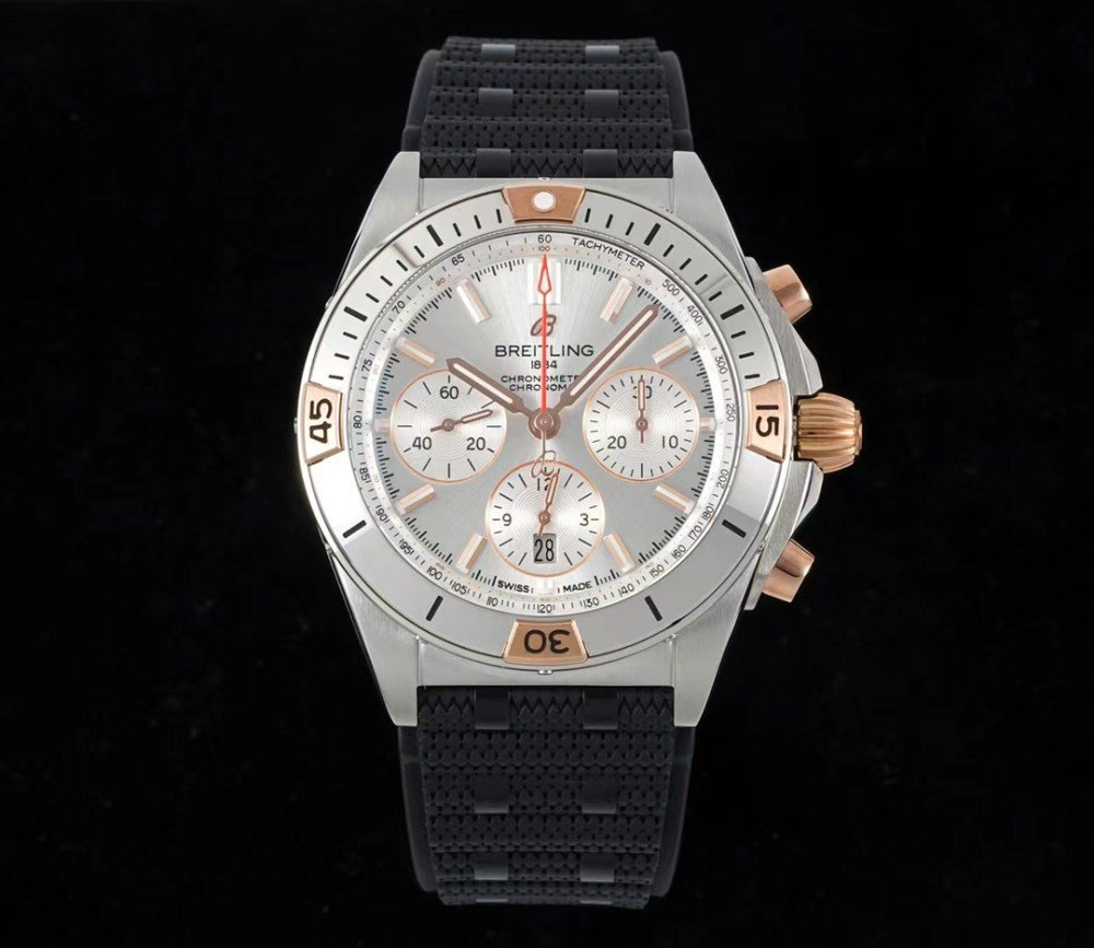 브라이틀링 크로노그래프 크로노맷 실버 다이얼 러버 스트랩 42mm IB0134101G1A1