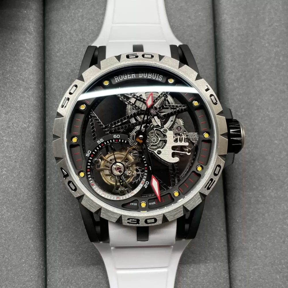 로저드뷔 엑스칼리버 스파이더 투르비옹 티타늄 V4버전 45mm RDDBEX0549