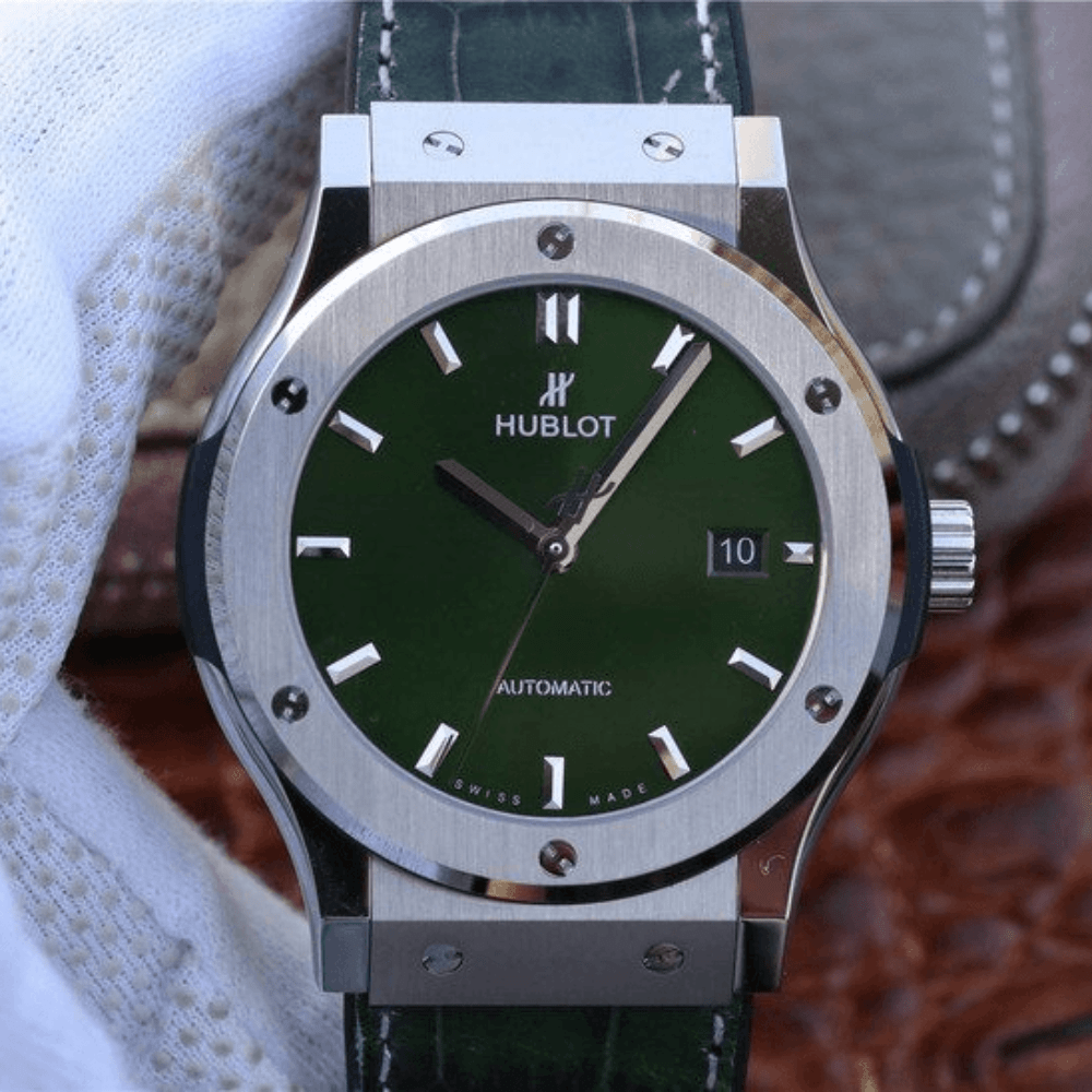 위블로 클래식 퓨전 티타늄 그린 다이얼 러버 스트랩 42mm 542.NX.8970.LR