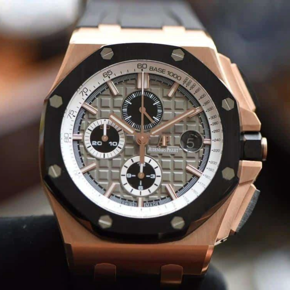 오데마피게 로얄오크 오프쇼어 그레이 다이얼 로즈골드 블랙 러버스트랩 44mm 26416RO