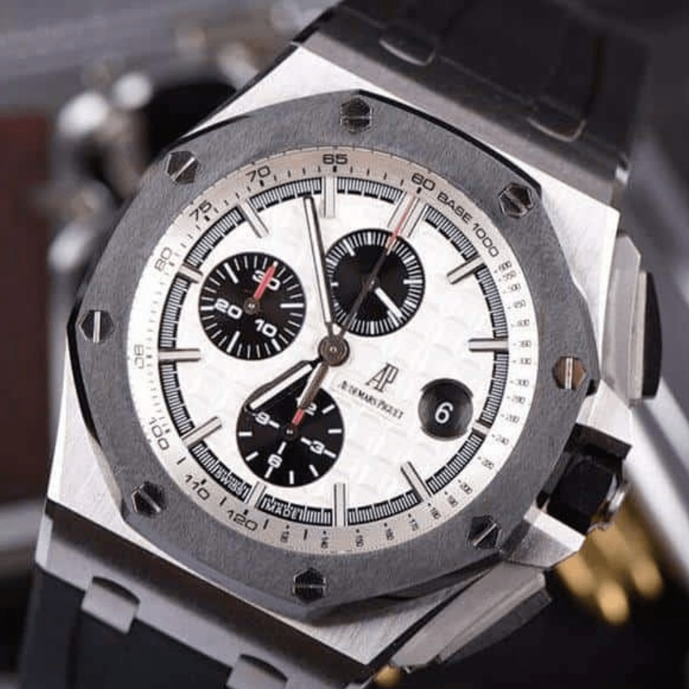 오데마피게 로얄오크 오프쇼어 블랙/화이트 다이얼 스틸 블랙 러버스트랩 44mm 26400SO