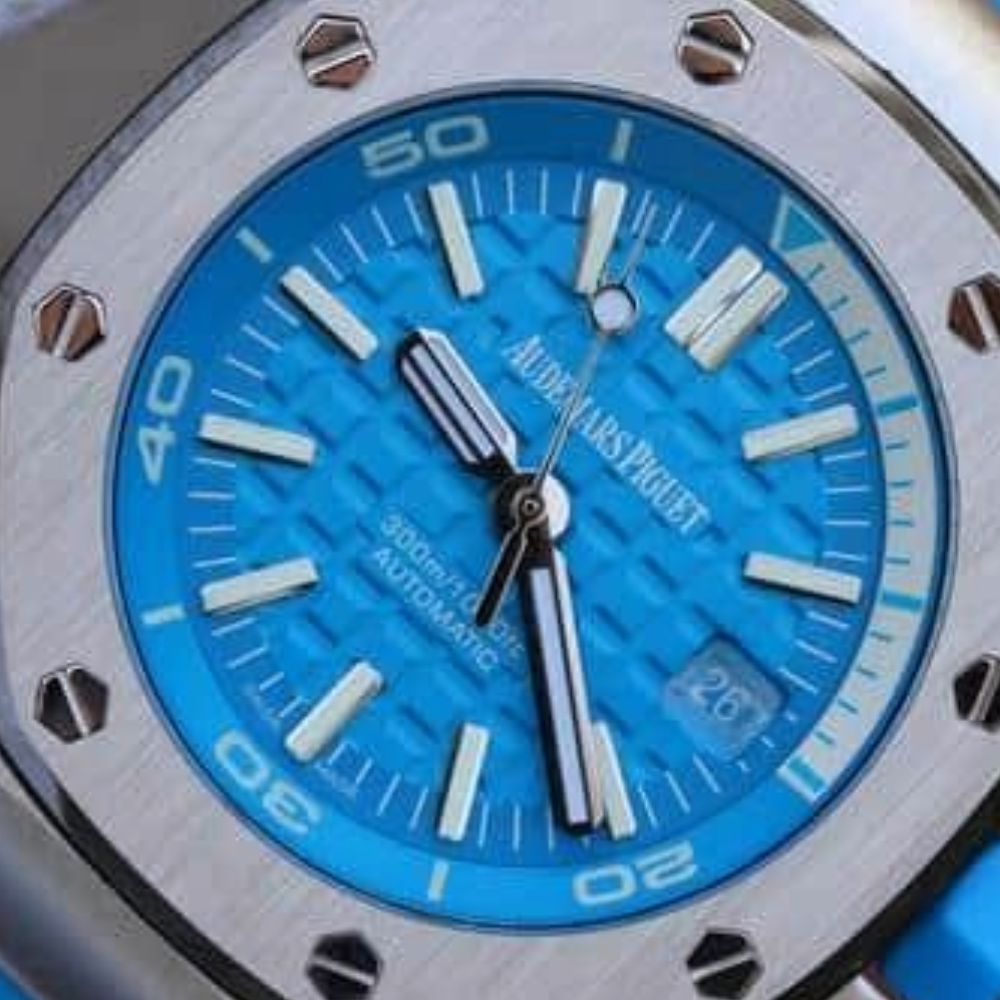 오데마피게 로얄오크 오프쇼어 다이버 블루 다이얼 러버 스트랩 부티크에디션 V8 42mm 15710ST