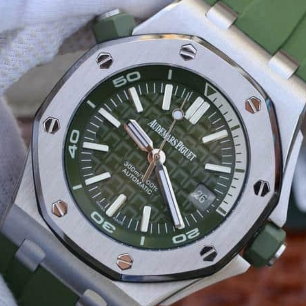 오데마피게 로얄오크 오프쇼어 다이버 그린 다이얼 러버 스트랩 슈퍼클론 V8 42mm 15710ST