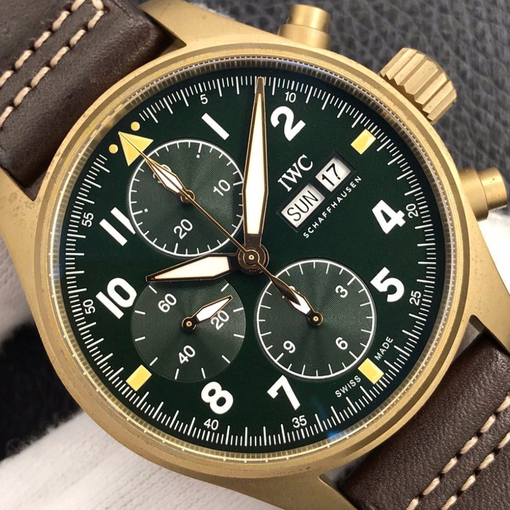 IWC 파일럿 크로노그래프 스핏파이어 브론즈 레더 스트랩 41mm IW387902