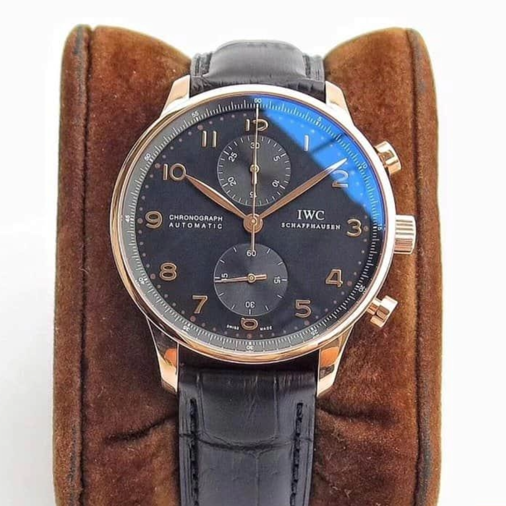 IWC 포르투기저 크로노그래프 로즈골드 블랙 다이얼 레더 스트랩 41mm IW371482