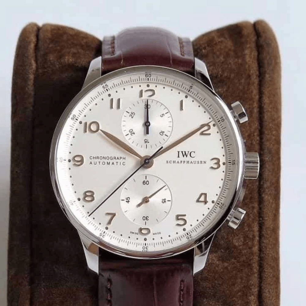 IWC 포르투기저 크로노그래프 화이트골드 화이트 다이얼 레더 스트랩 41mm IW371445
