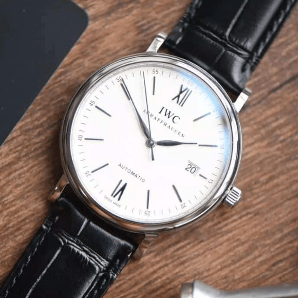IWC 포르토피노 화이트골드 화이트 다이얼 레더 스트랩 40mm IW356501
