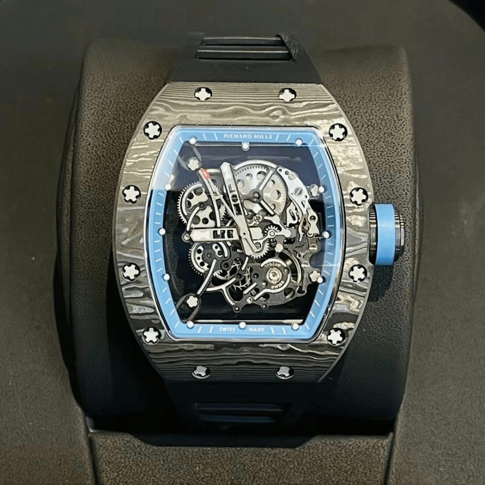 리차드밀 부바왓슨 블랙 NTPT 카본 스켈레톤 다이얼 블랙 러버밴드 블루P RM-055