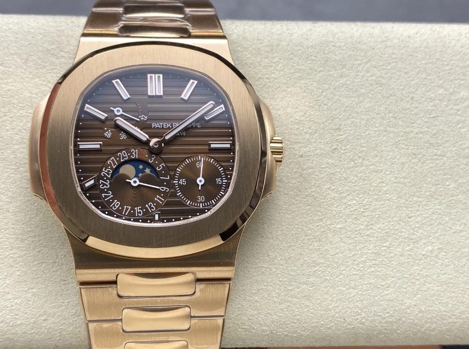 파텍필립 노틸러스 문페이즈 브라운 다이얼 로즈골드 금통 40mm 5712