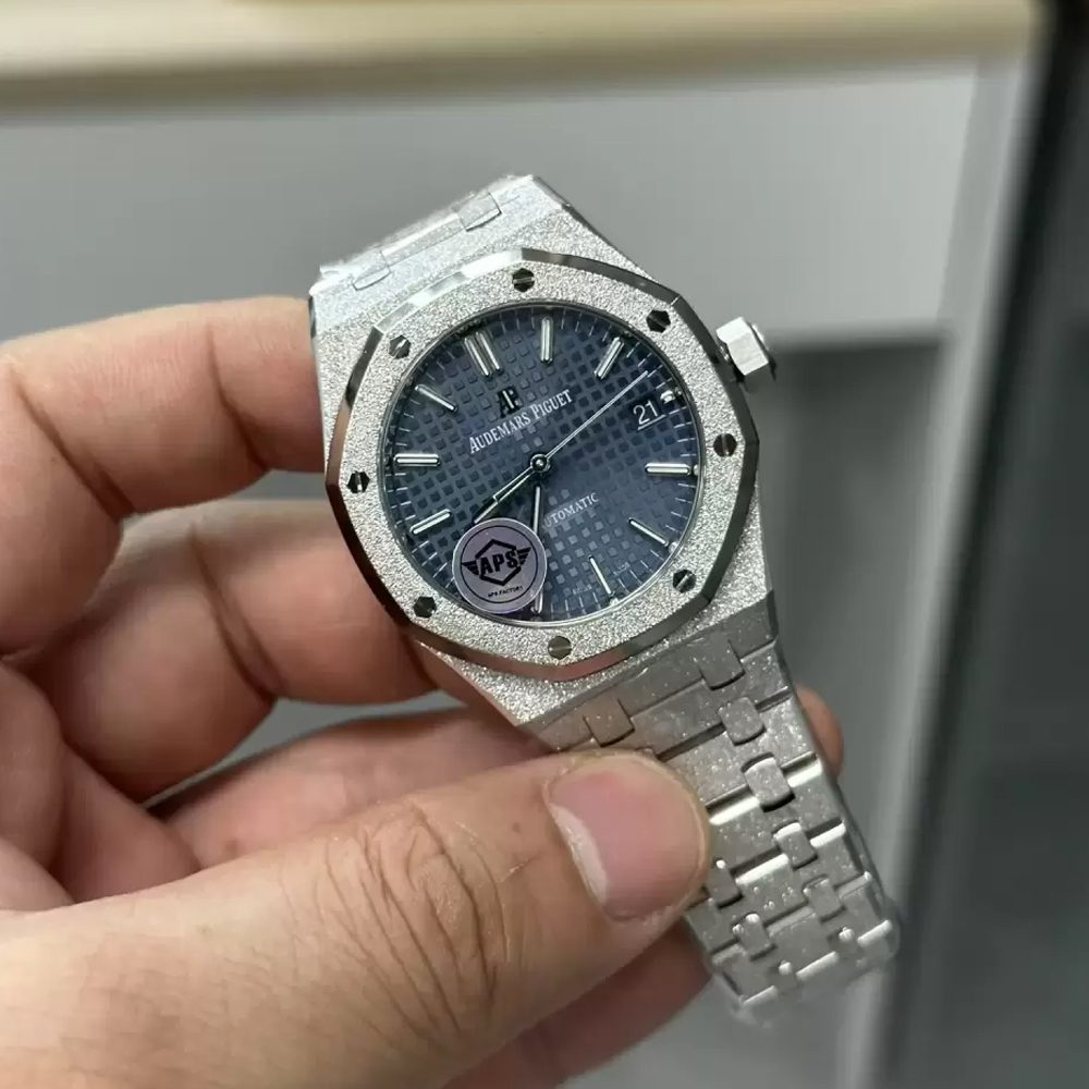 오데마피게 로얄오크 프로스트 블루 다이얼 스틸 SS 브레이슬릿 37mm 15454BC