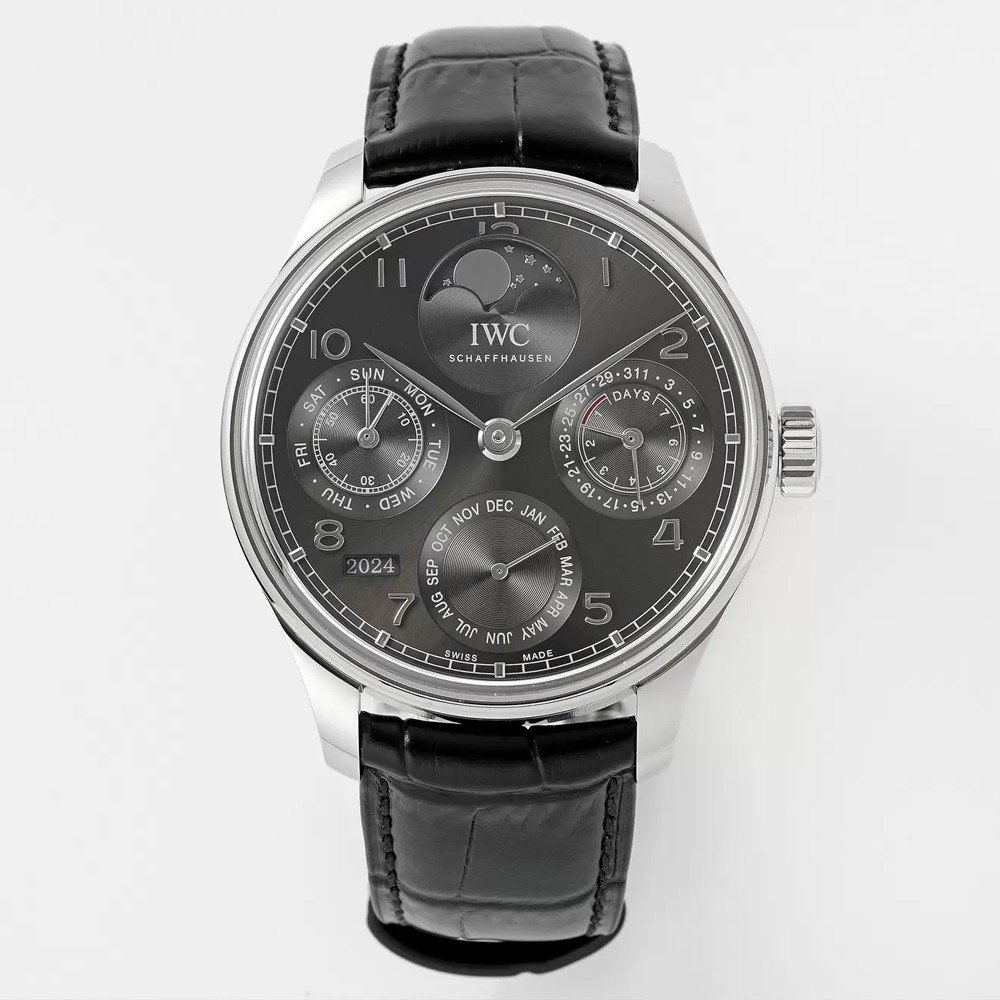 IWC 포르투기저 퍼페츄얼 캘린더 화이트골드 레더 스트랩 44.2mm IW503301
