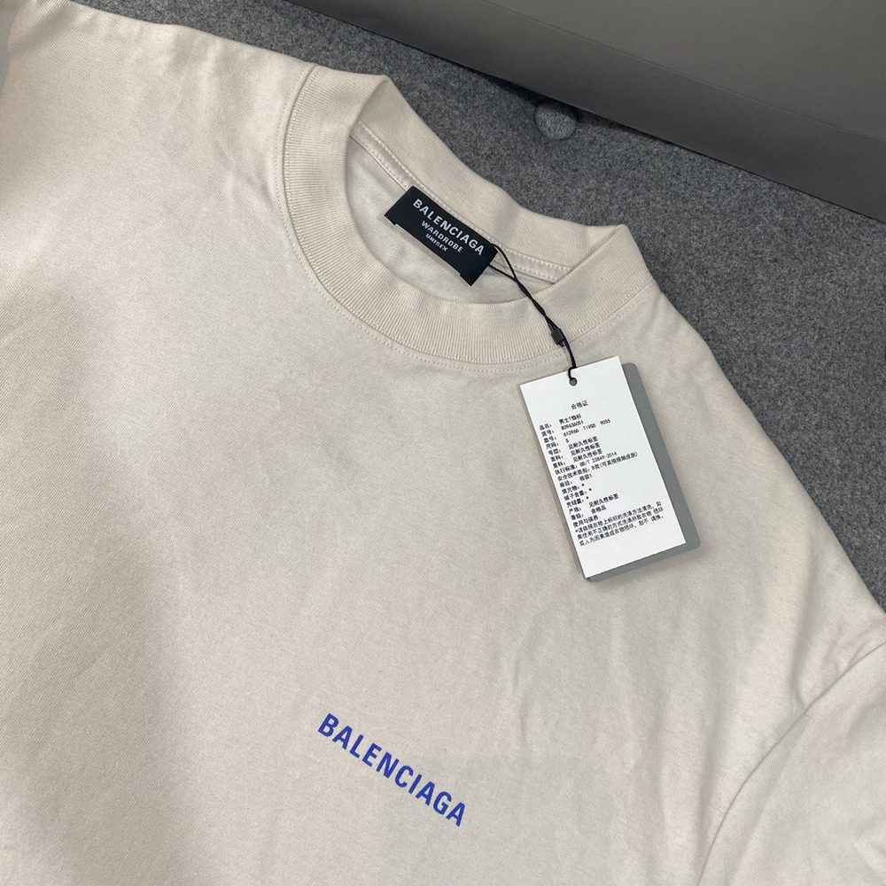 발렌시아가 24SS 스몰로고 프린팅 반팔 티셔츠