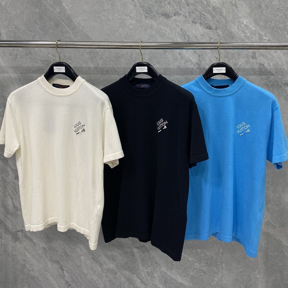 루이비통 24SS 클립로고 니트 반팔