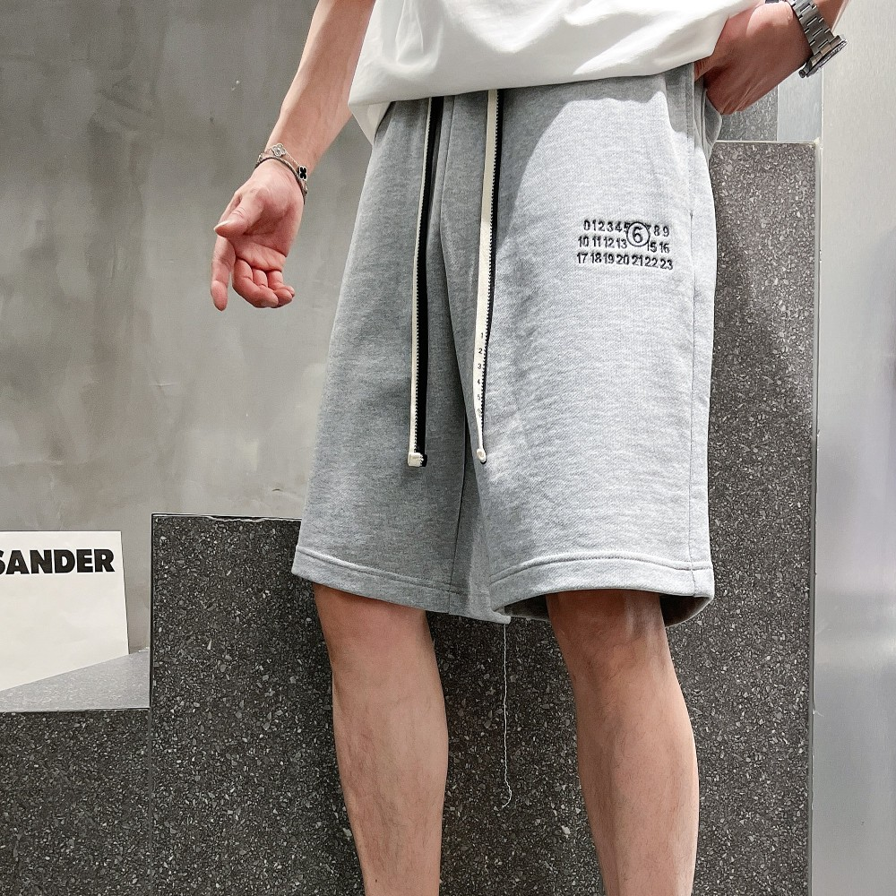 마르지엘라 24SS 자수로고 반바지 그레이