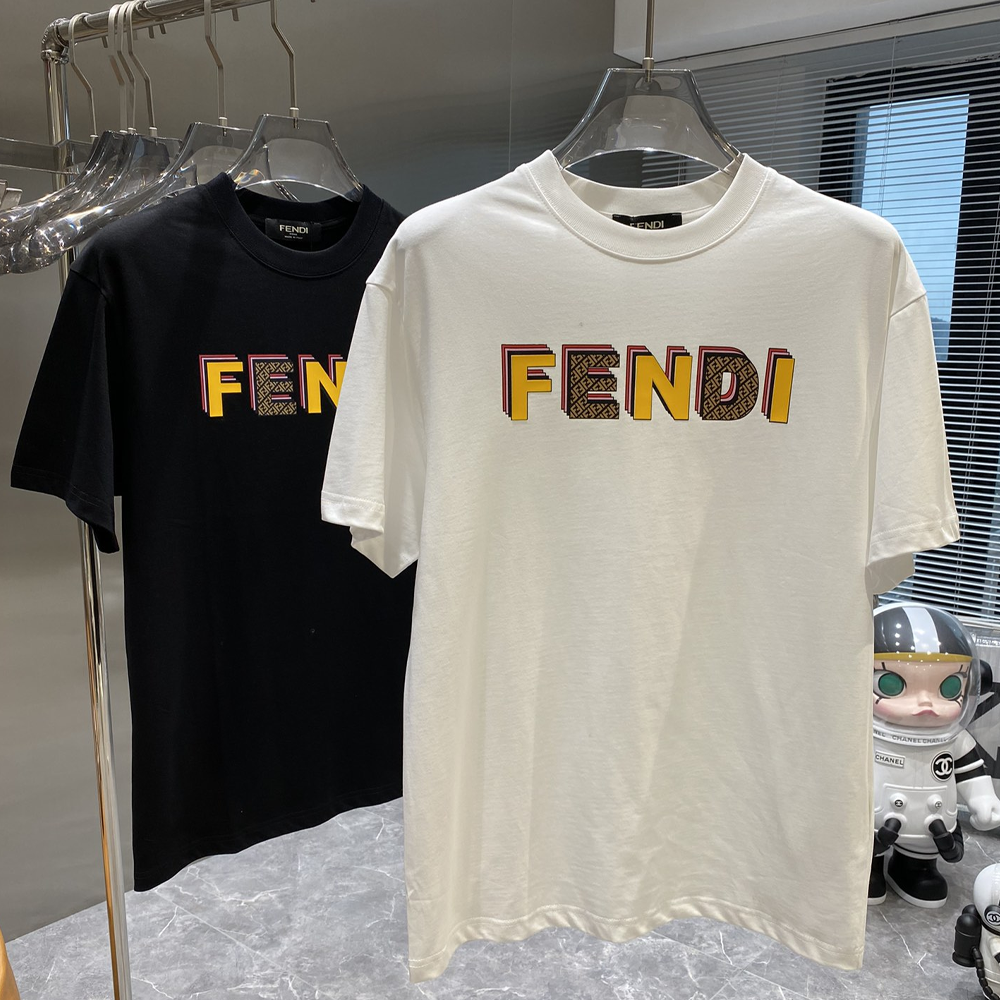 펜디 24SS 클래식 프린팅 반팔 티셔츠