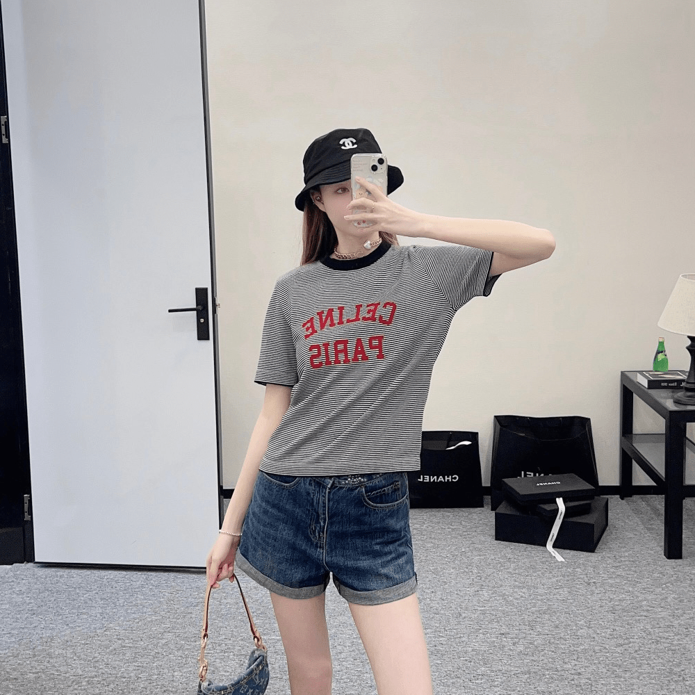 셀린느 24SS 기본로고 스트라이프 반팔 티셔츠