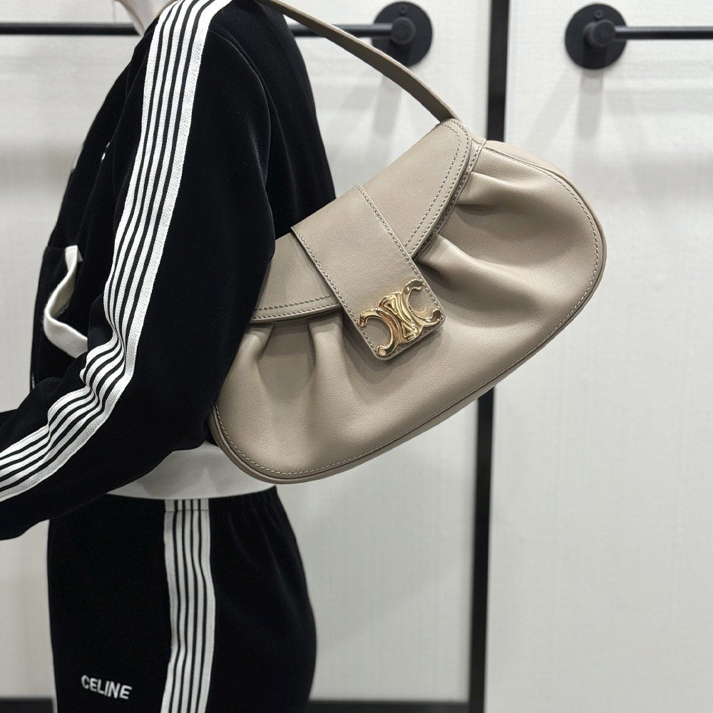 셀린느 미듐 폴리 백 서플 카프스킨 브라운 세피아