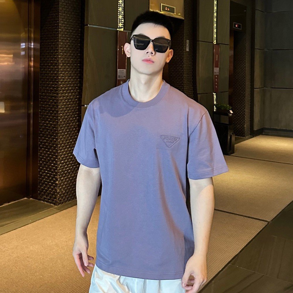 프라다 24SS 자수로고 반팔 티셔츠