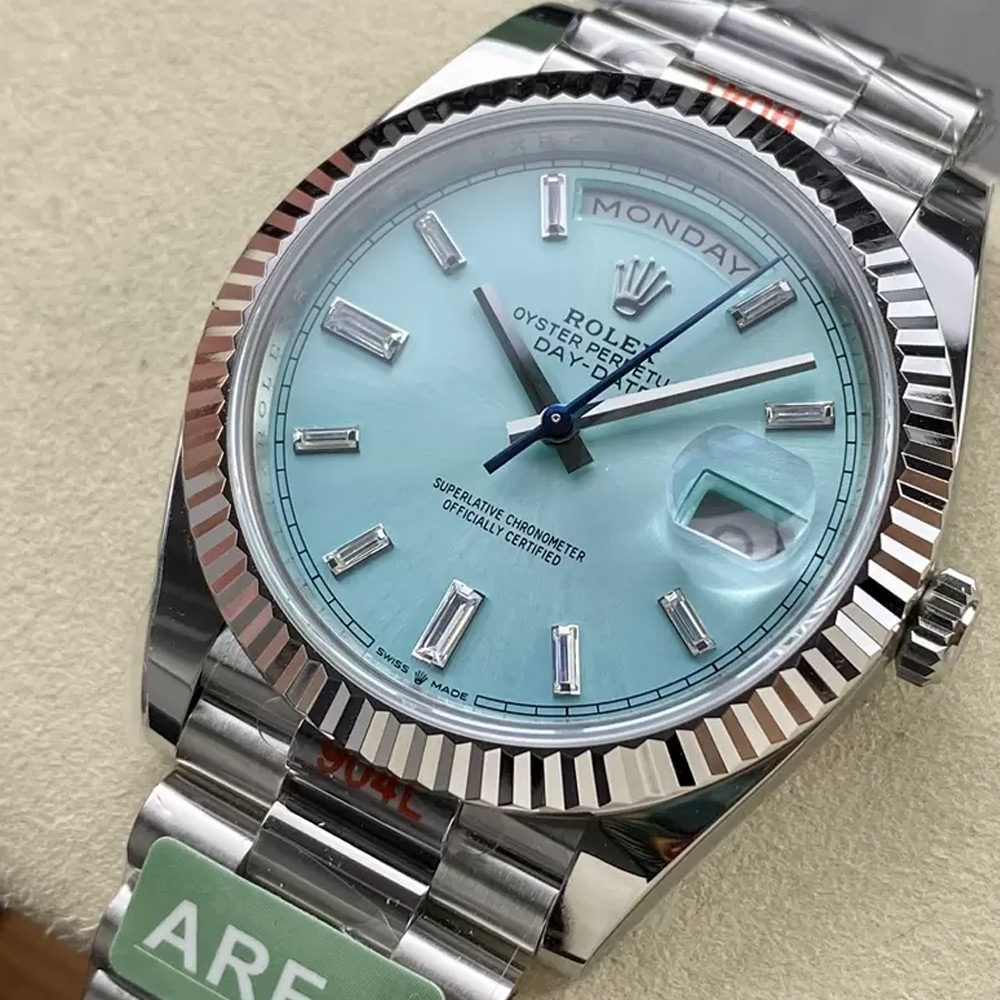 롤렉스 데이데이트 아이스블루 다이얼 바게트다이아 화이트골드 40mm m228236