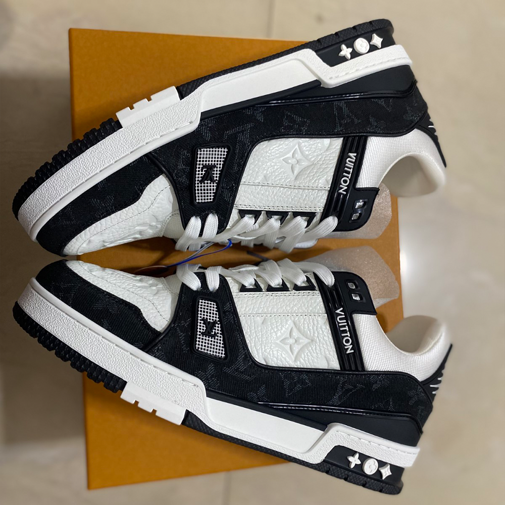 루이비통 LV 트레이너 스니커즈 블랙