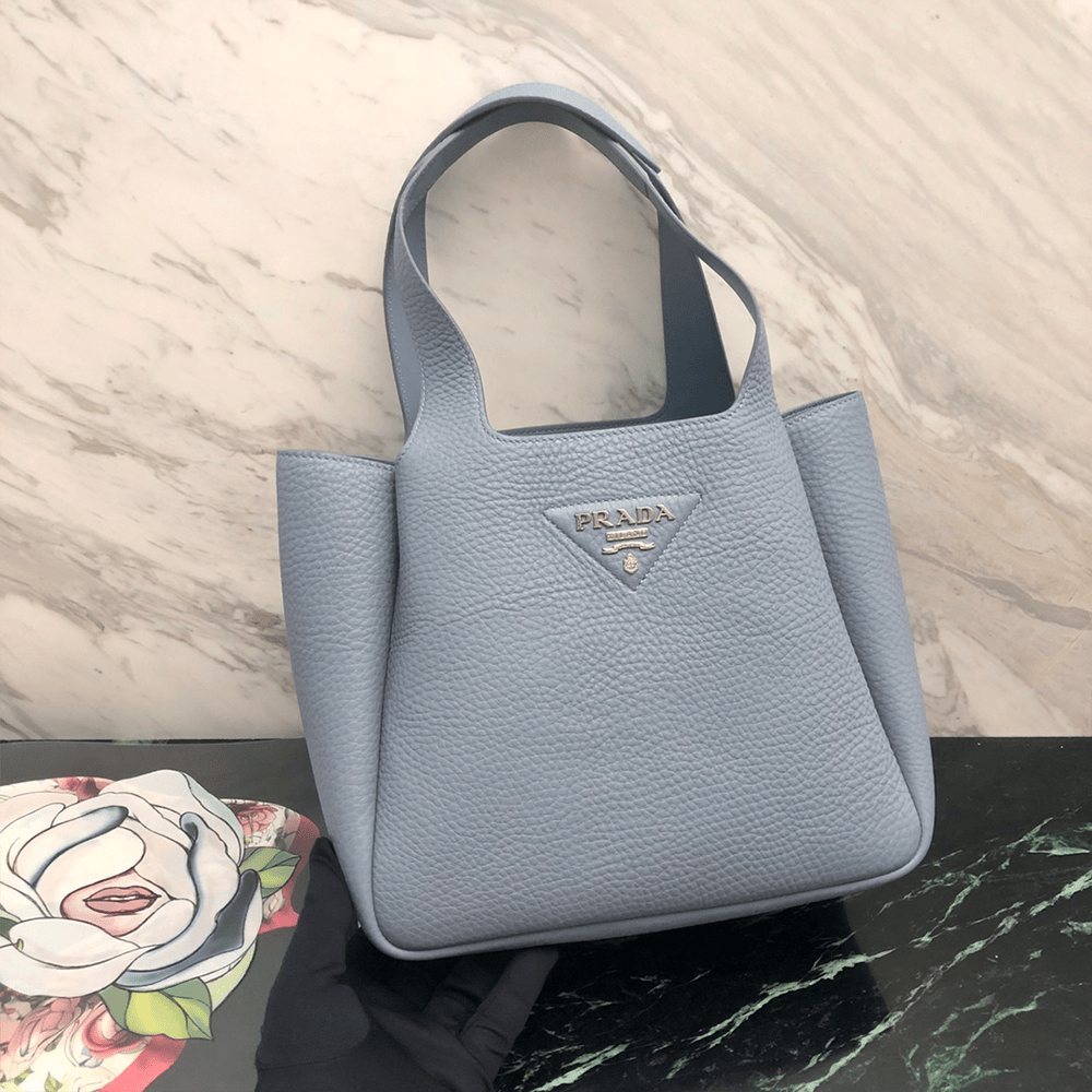 프라다 미디엄 레더 토트 백 블루 1BG335