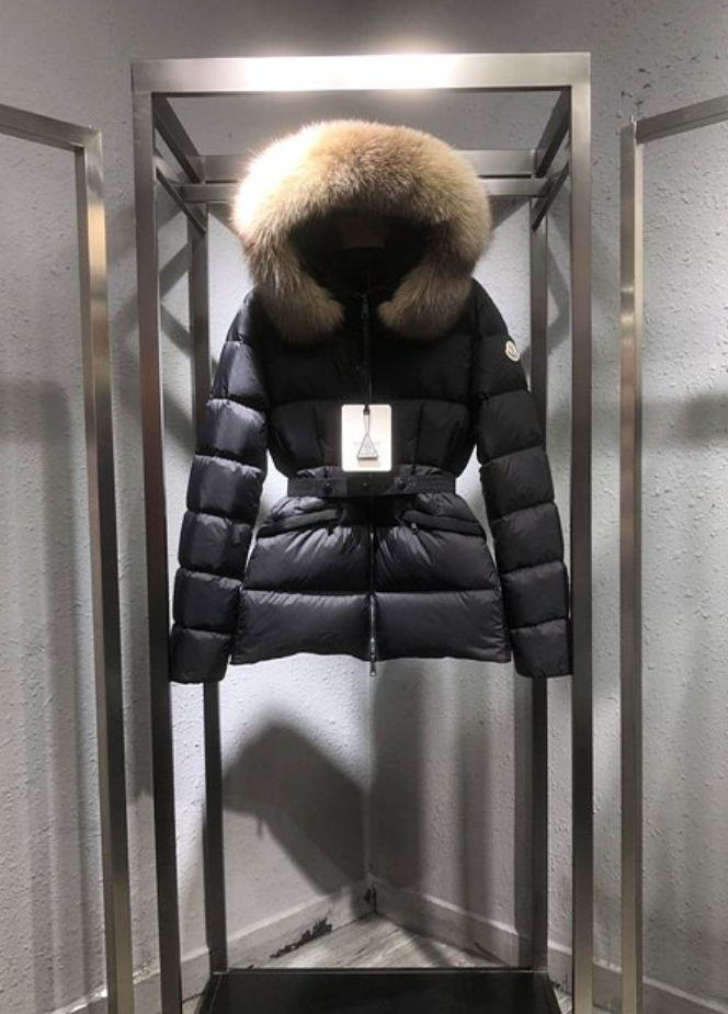 몽클레어 극소량 상품 보에드 패딩