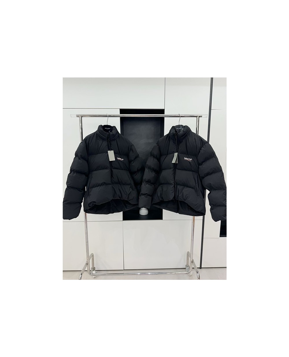 발렌시아가 웨이브로고 c컬 패딩 (남녀공용)