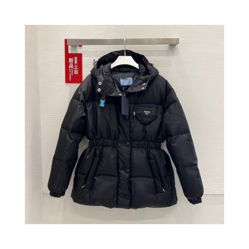 프라다 리나일론 삼각로고 여성 패딩