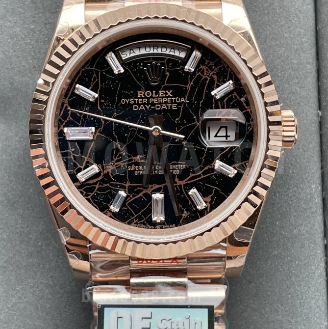 롤렉스 데이데이트 검판 다이얼 바게트다이아 로즈골드 프레지던트 40mm V5(텅스텐 헤비 버전) 228235