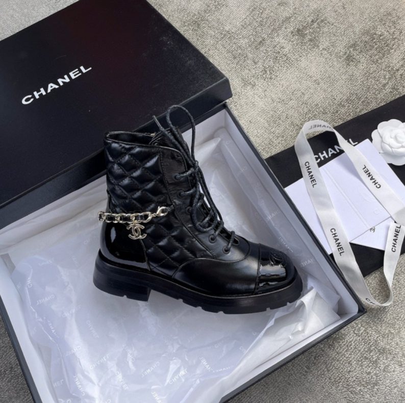 샤넬 22 앵클 부츠