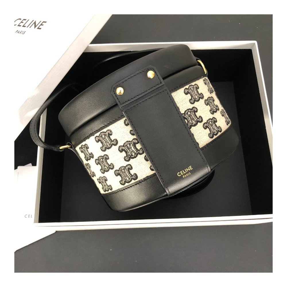 셀린느 트라이엄프 탬버백 미듐 블랙