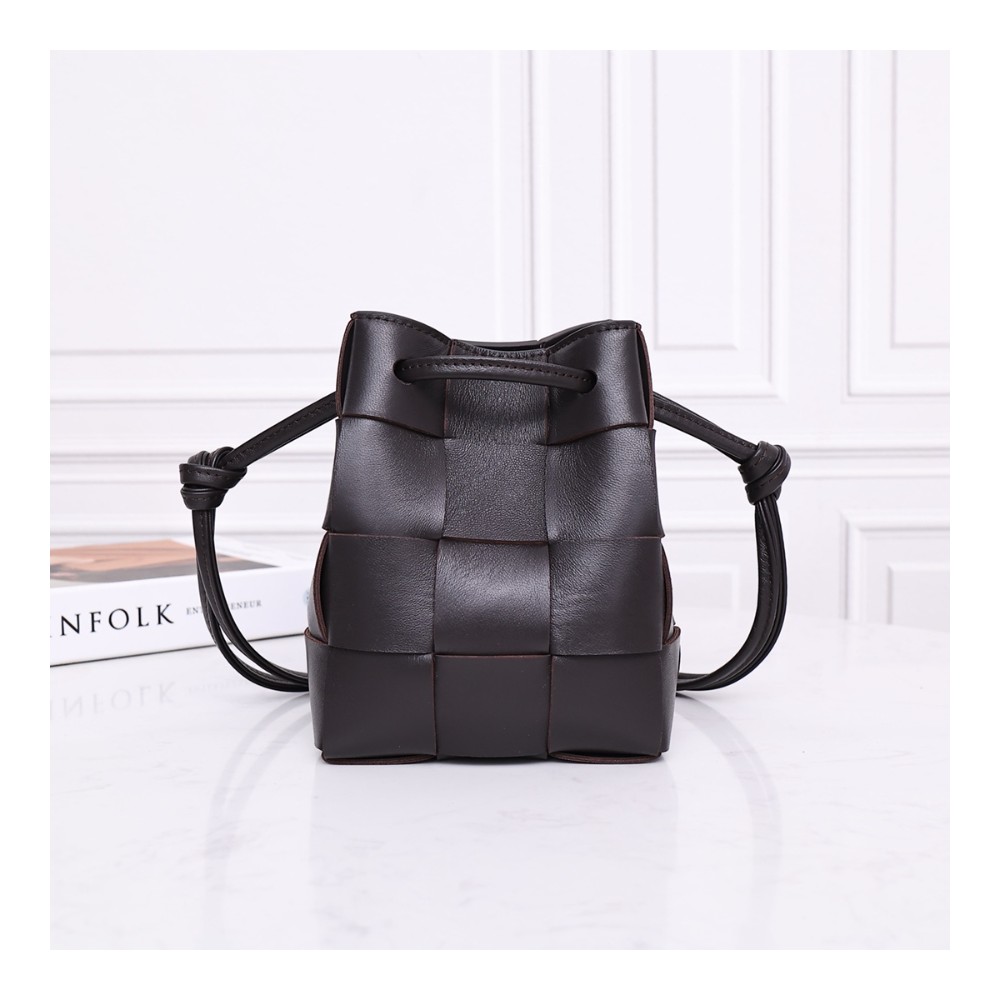 보테가베네타 라지 버킷 백 숄더 백 크로스 백 2224A 다크 브라운