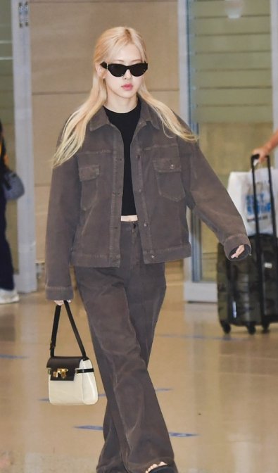 [로제 PICK] 생로랑 맨해튼 가죽 숄더 백