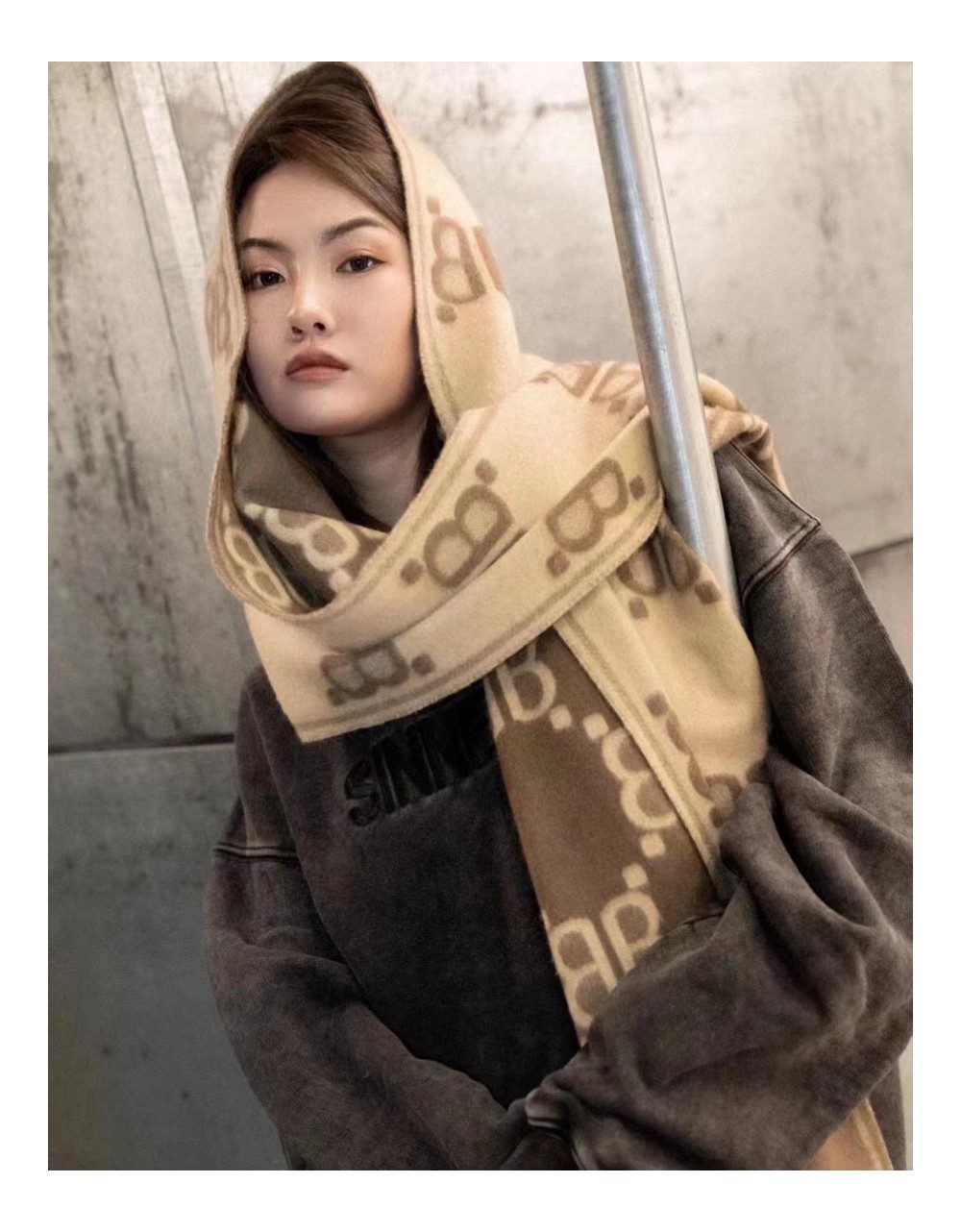 발렌시아가 x 구찌 머플러