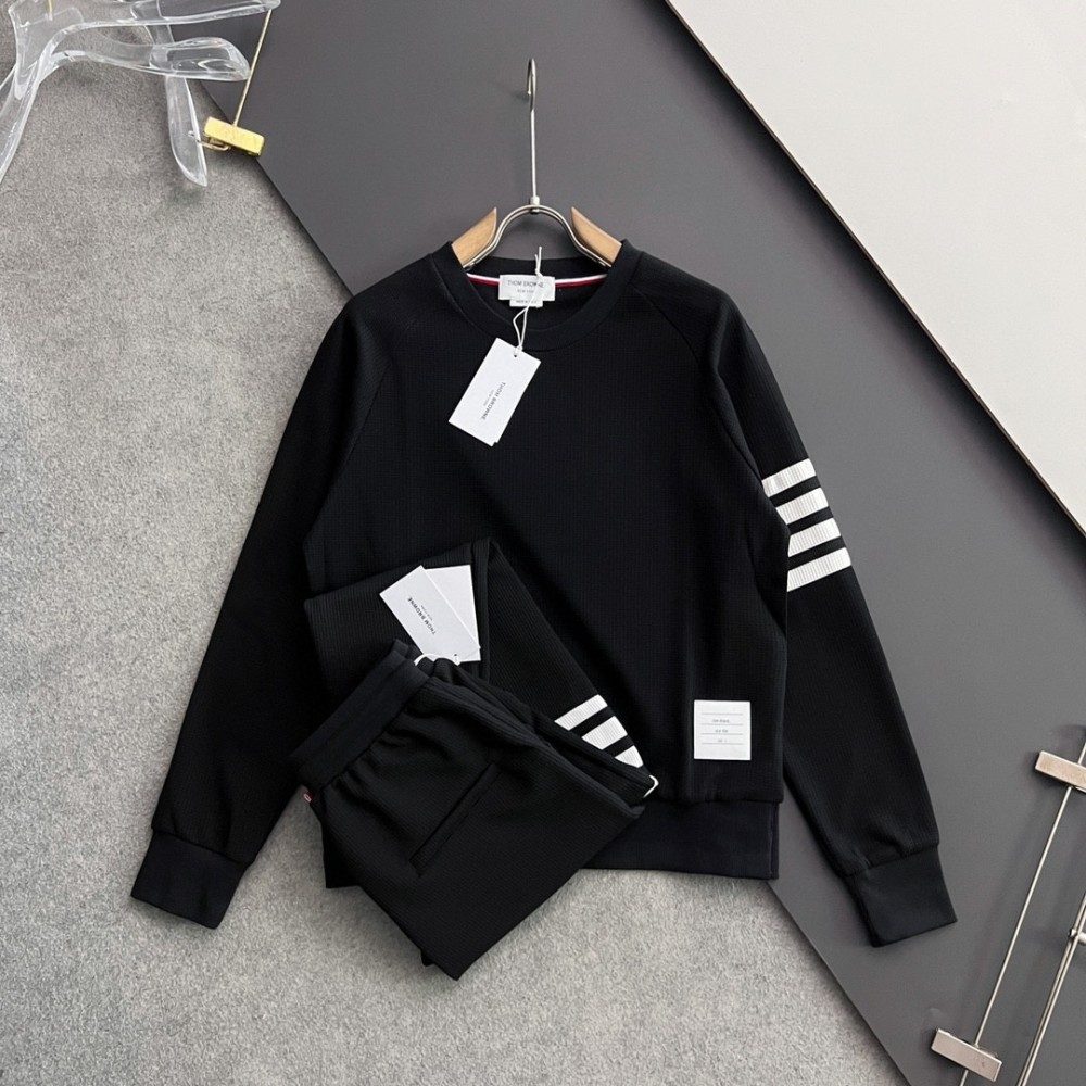 톰브라운 클래식 트레이닝복 셋업 세트 블랙