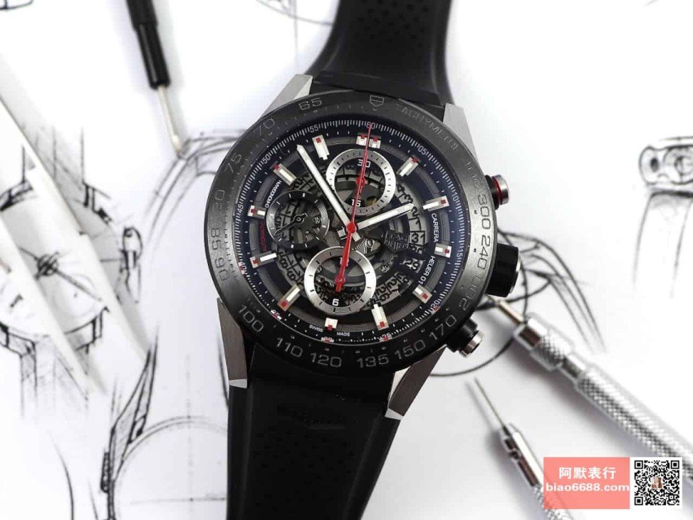 태그호이어 까레라 01 크로노그래프 세라믹 베젤 러버 스트랩 45mm CAR2A1Z.FT6044