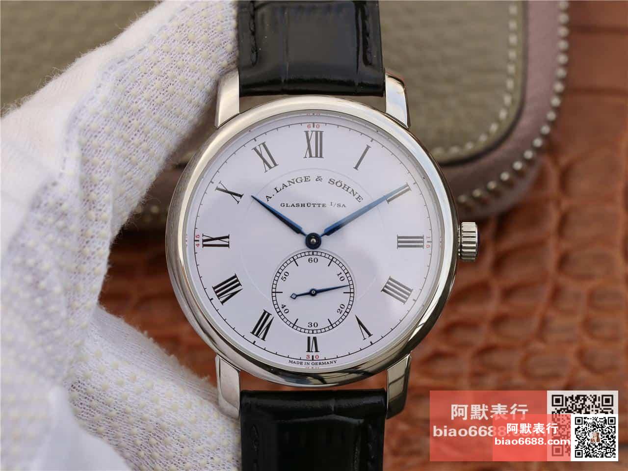 랑에 운트 죄네 클래식 1815 시리즈 바우하우스 스타일 3/4 데크 골드 소켓 구즈넥 40mm