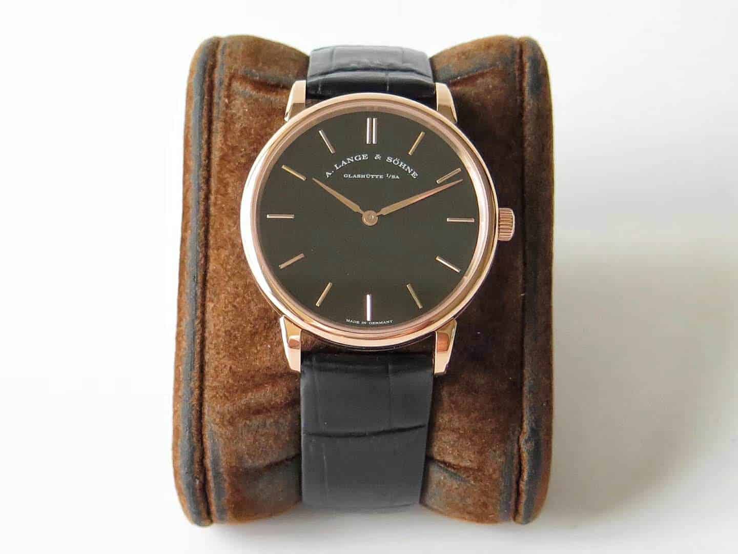 랑에 운트 죄네 SAXONIA 레더 스트랩 드레스 워치 39mm 205.086