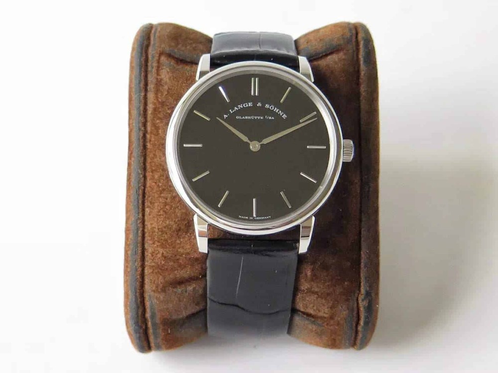 랑에 운트 죄네 SAXONIA 레더 스트랩 드레스 워치 39mm 205.086