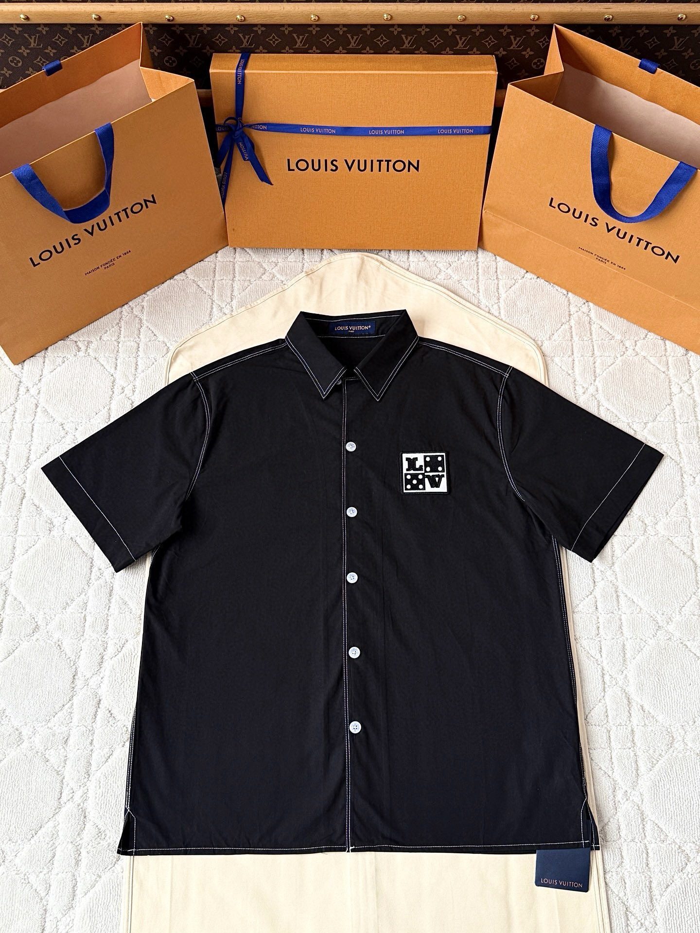 루이비통 엠브로이더드 쇼트 슬리브드 코튼 셔츠