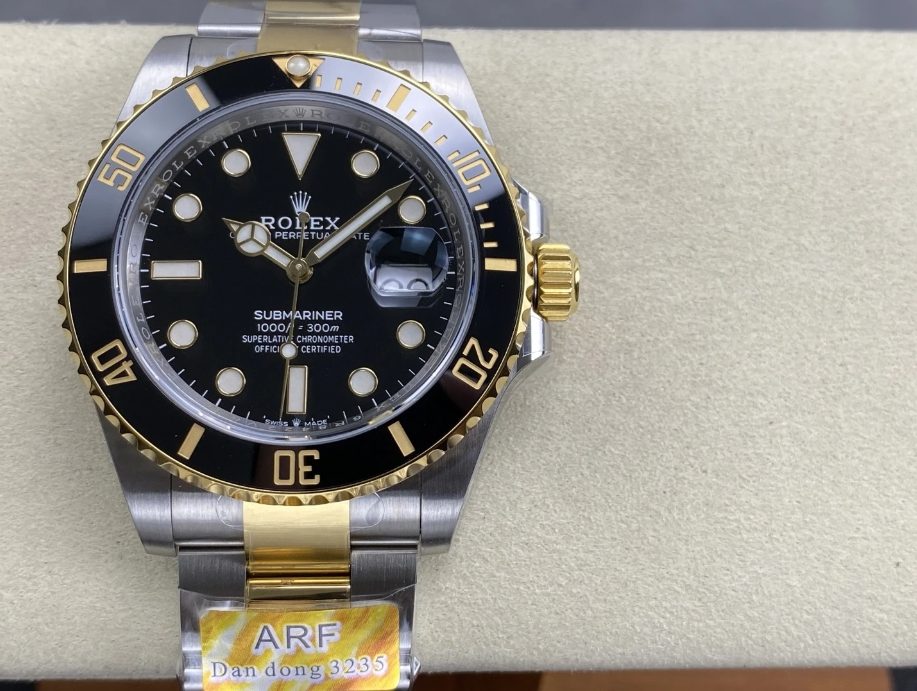 롤렉스 신형 서브마리너 데이트 검판 YG 콤비 41mm 최신 V2버전 126613LN